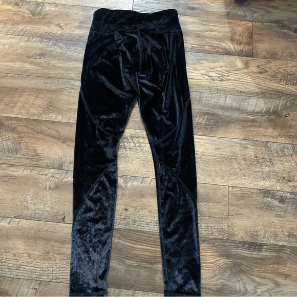 Calia Velour Leggings - Picture 10 of 11